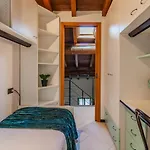 Apartment Square By Wonderful Italy *